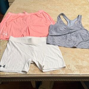 Under Armour 🏃‍♀️ BUNDLE with free sport bra full impact